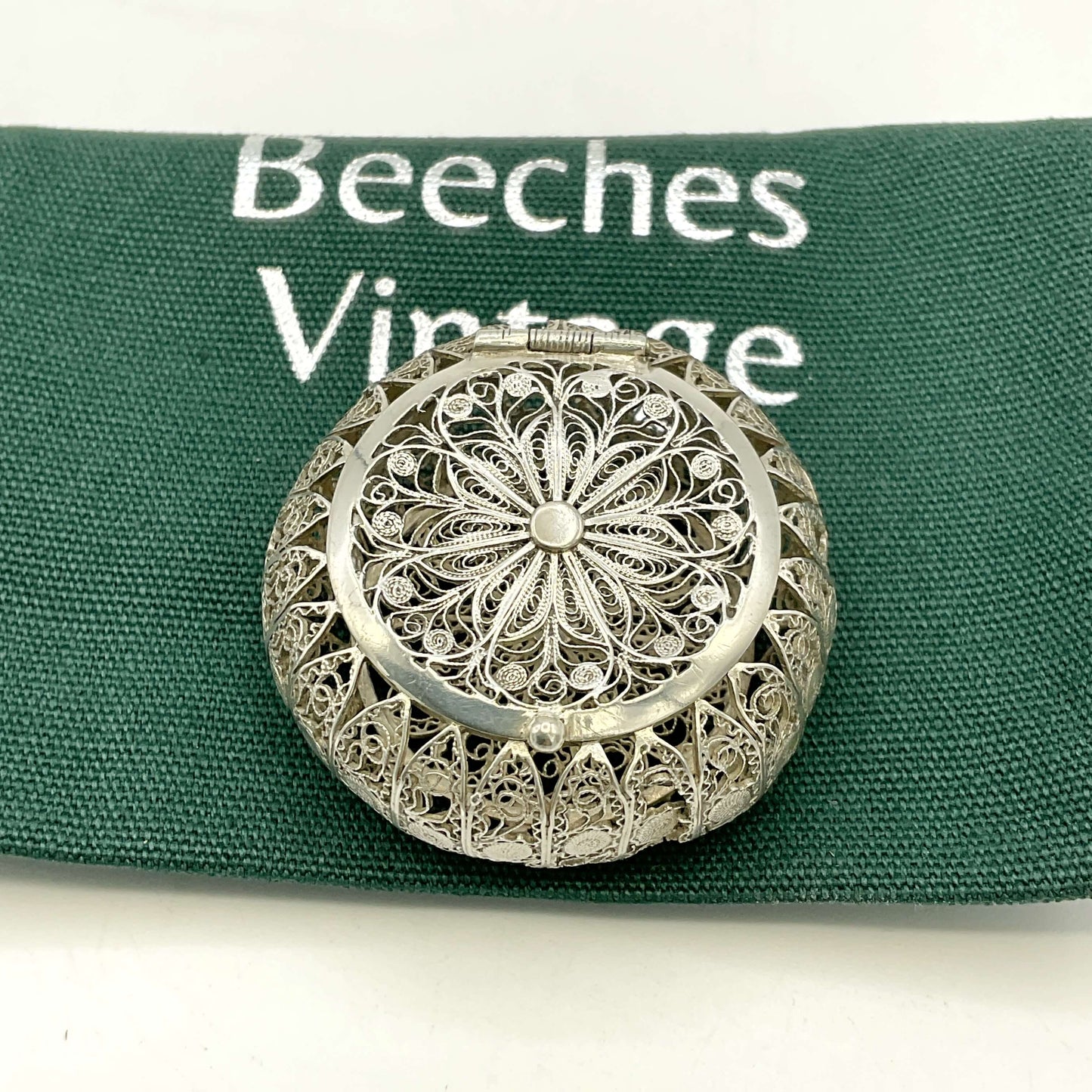 Antique Silver Filigree Box on a green background with 'Beeches Vintage' branding.