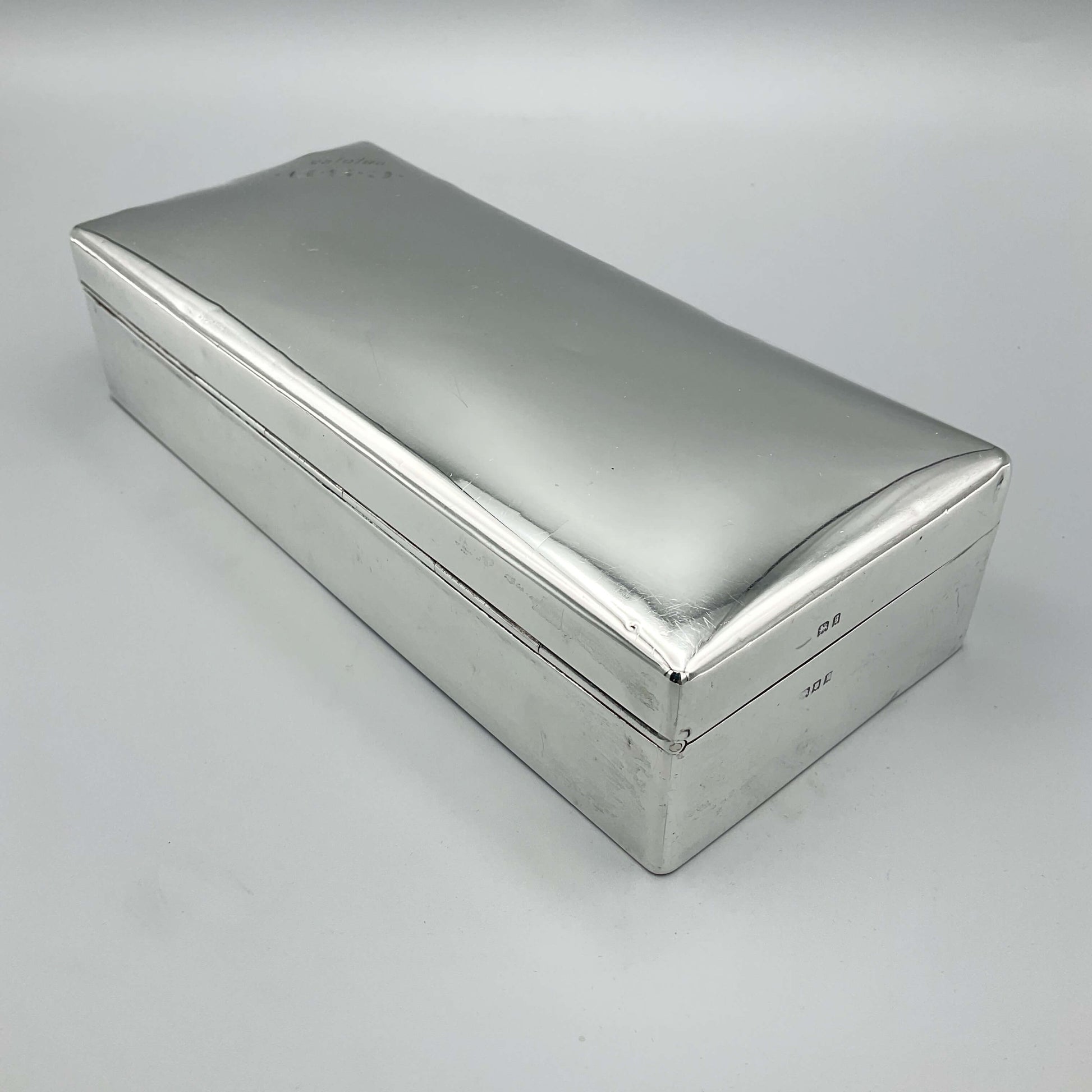 large cigarette box Antique 1922 Large Sterling Silver Cigarette Box – Beeches Vintage large cigarette box Antique 1922 Large Sterling Silver Cigarette Box – Beeches Vintage