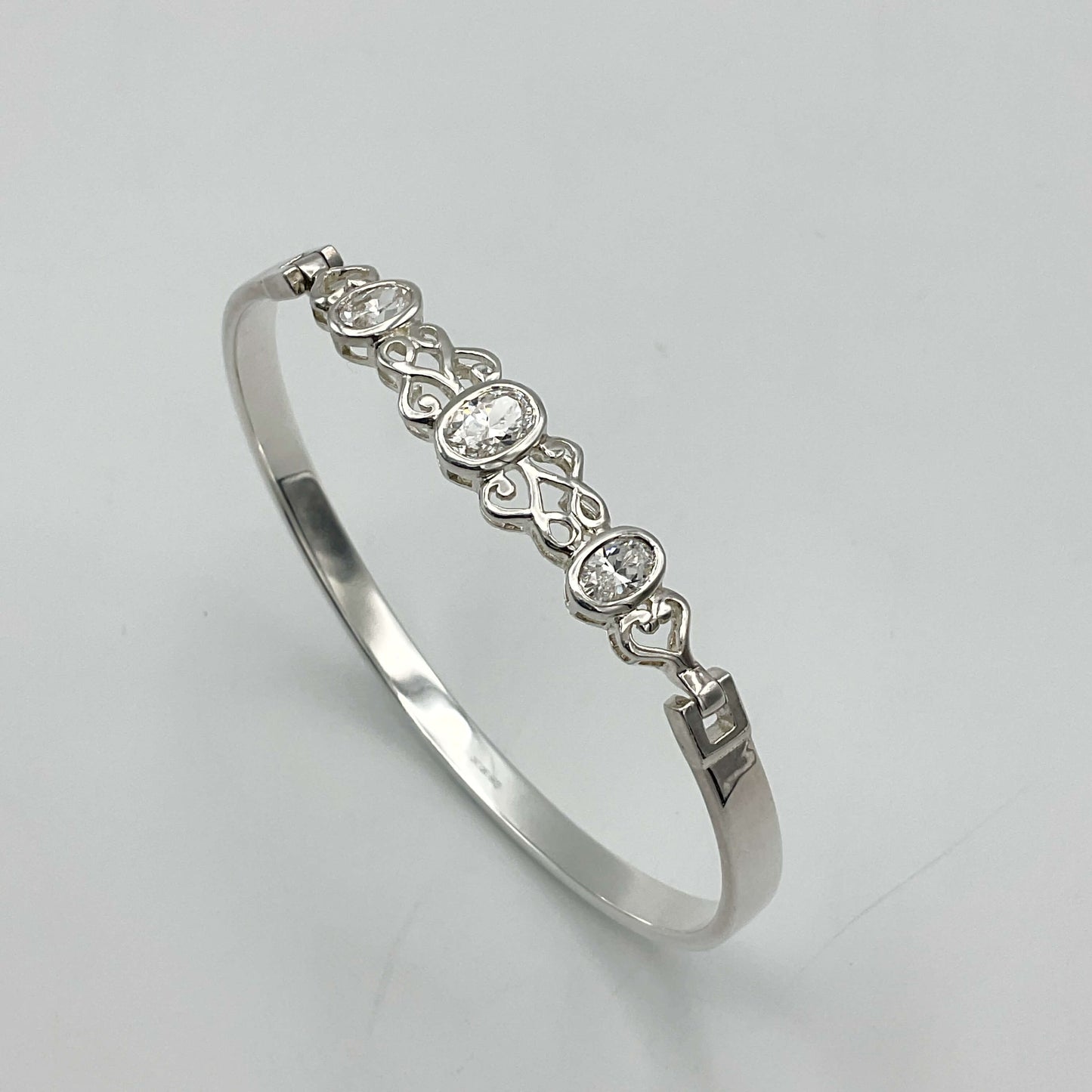 Sterling Silver Cubic Zirconia Hinged Bangle Bracelet