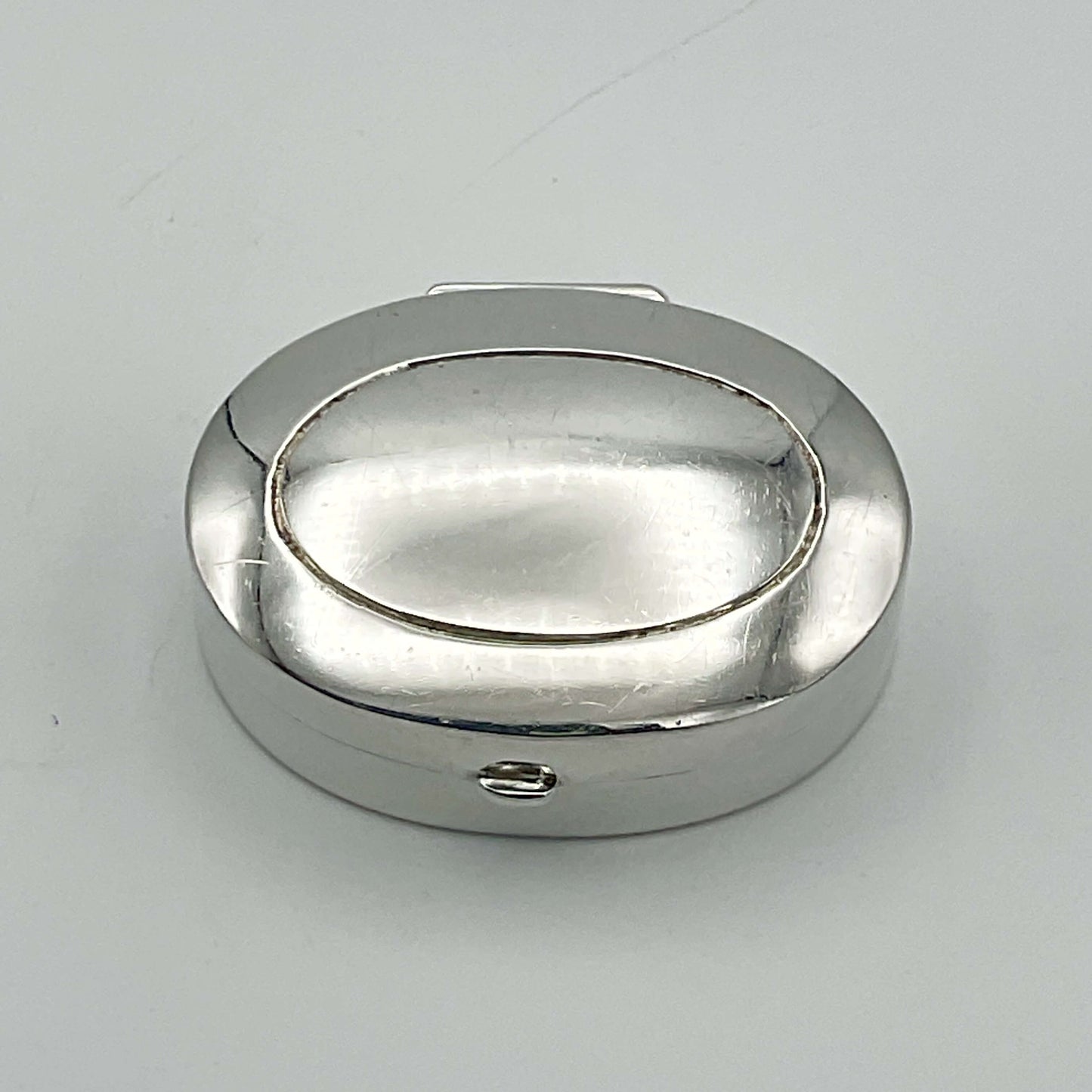 Pillendose aus Sterlingsilber