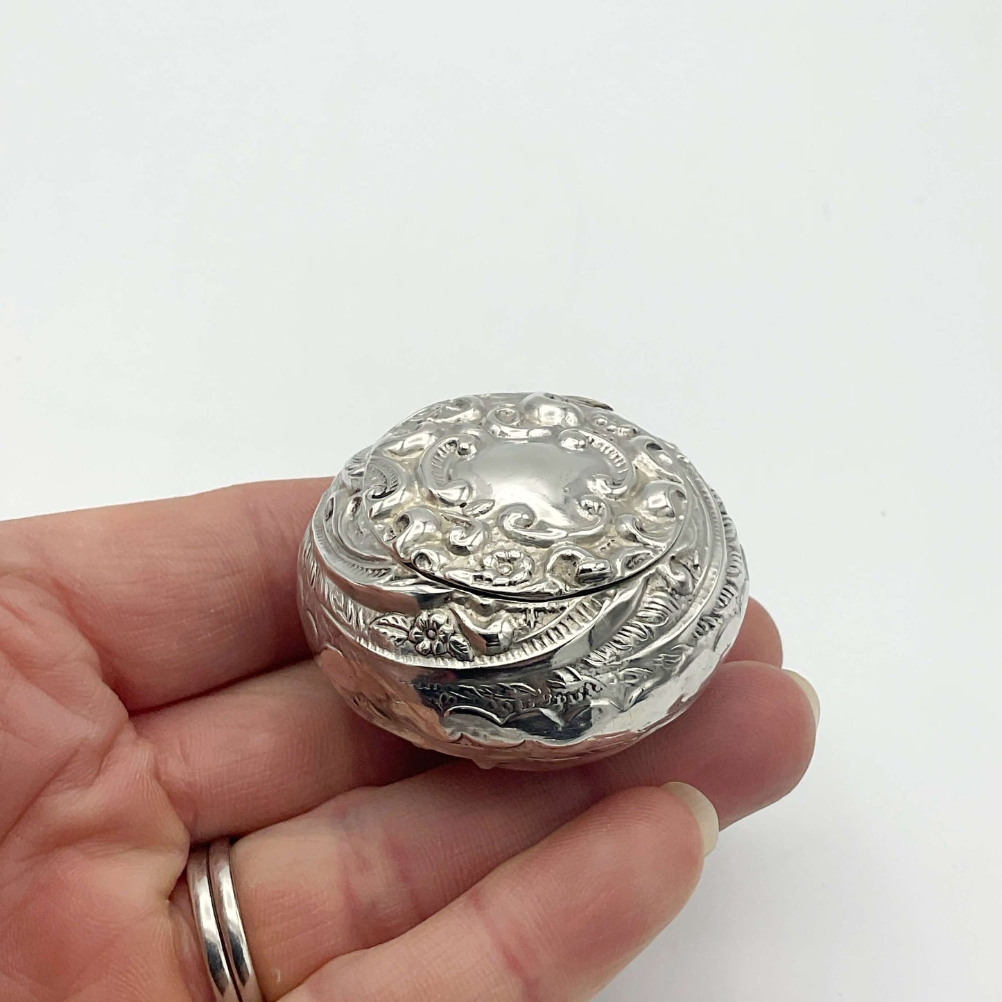 Antique 1902 Embossed Solid Silver Pill Box