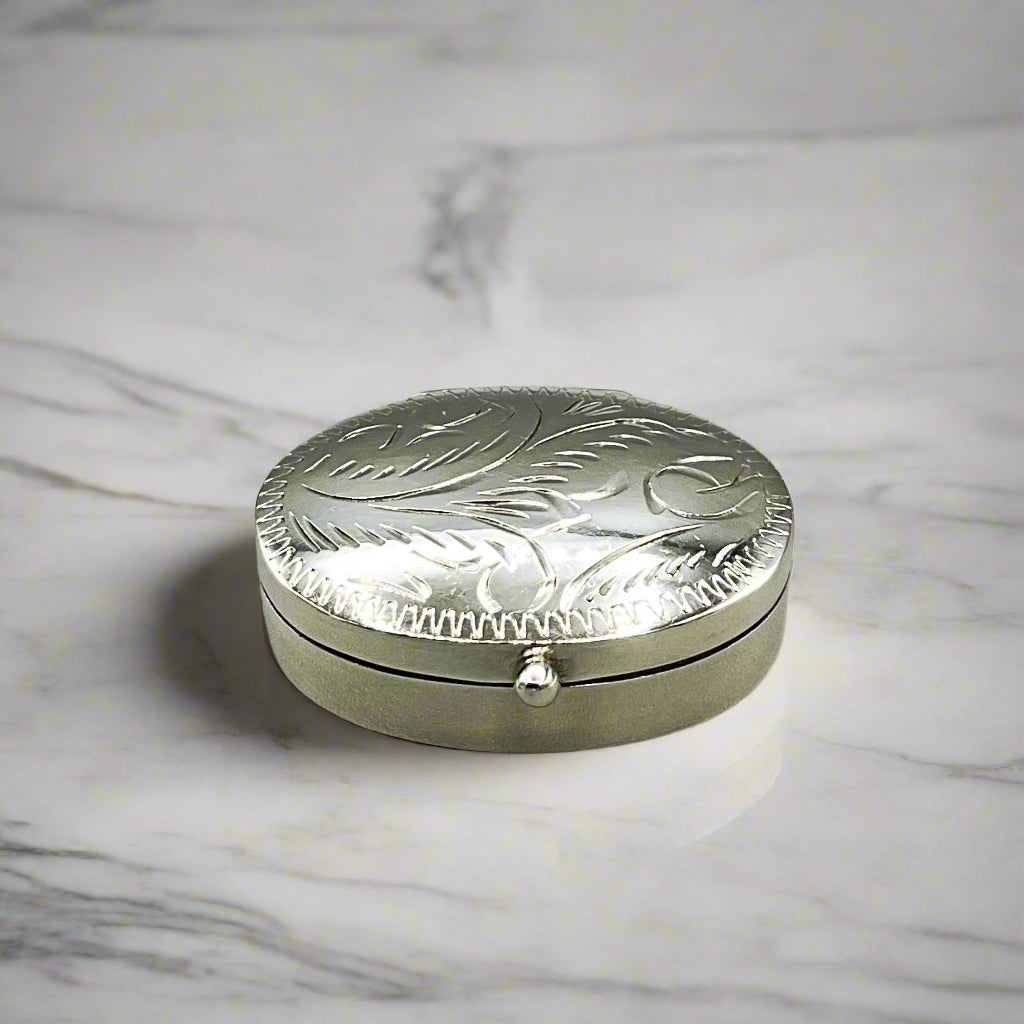 Small Oval Sterling Silver Pill Box – Beeches Vintage
