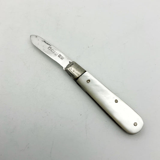 https://beechesvintage.com/cdn/shop/products/antique-1911-sterling-silver-fruit-knife-small-fruit-knife-5559-p.jpg?v=1695897261&width=533